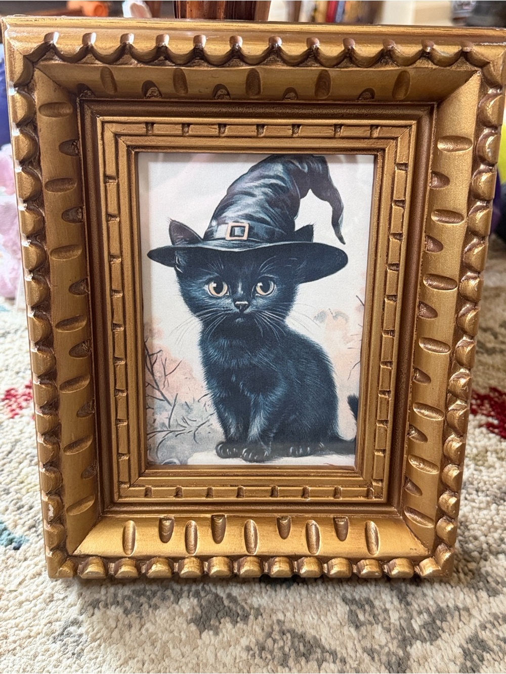 GUC~Vintage 8x10 Thick Gold Lightweight Plastic Frame W/Cute Black Cat